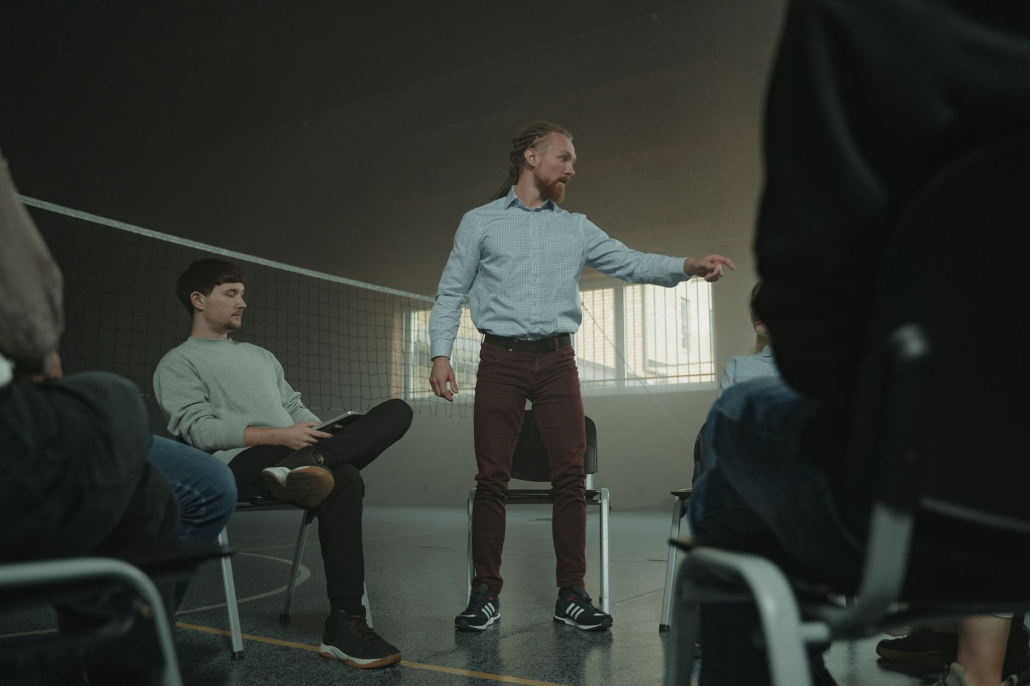 KI als Rhetorik-Coach: Wie Sie Stegreifreden und schwierige Fragen trainieren
