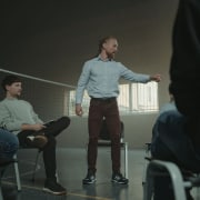 KI als Rhetorik-Coach: Wie Sie Stegreifreden und schwierige Fragen trainieren